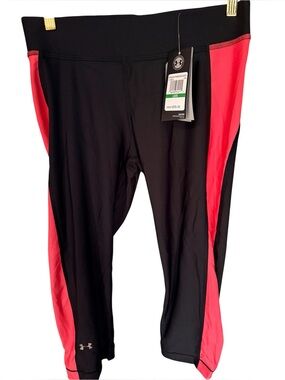 Under Armour Black Capri Leggings with Pink Side Panels NWT Sz. L
